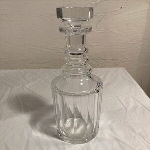 Vintage Classical Georgian crystal decanter elegant flat bevel cuts plus stopper